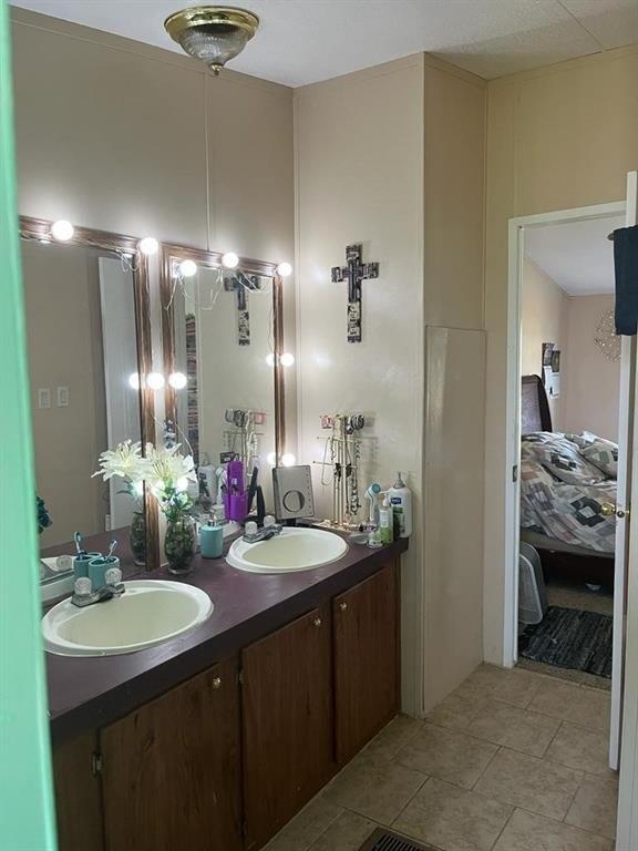 Pheasant Dr, Venus, TX 76084