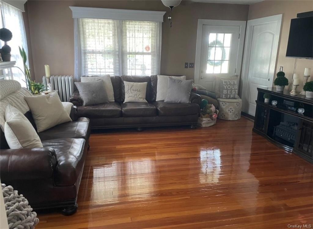 E Main St, Middletown, NY 10940