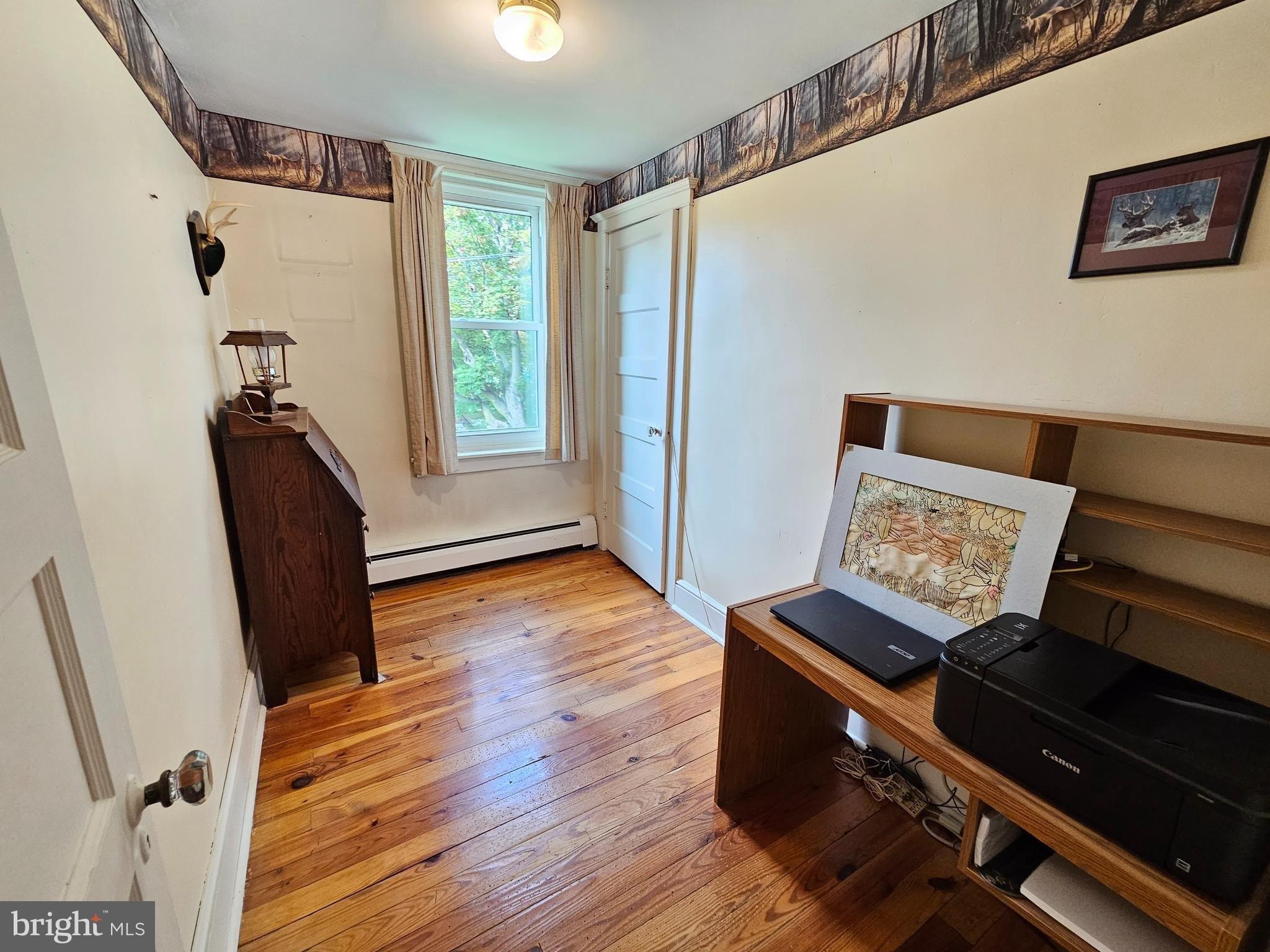 S Main St, Bechtelsville, PA 19505