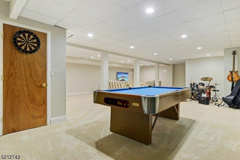 Rice Ln, Long Valley, NJ 07853