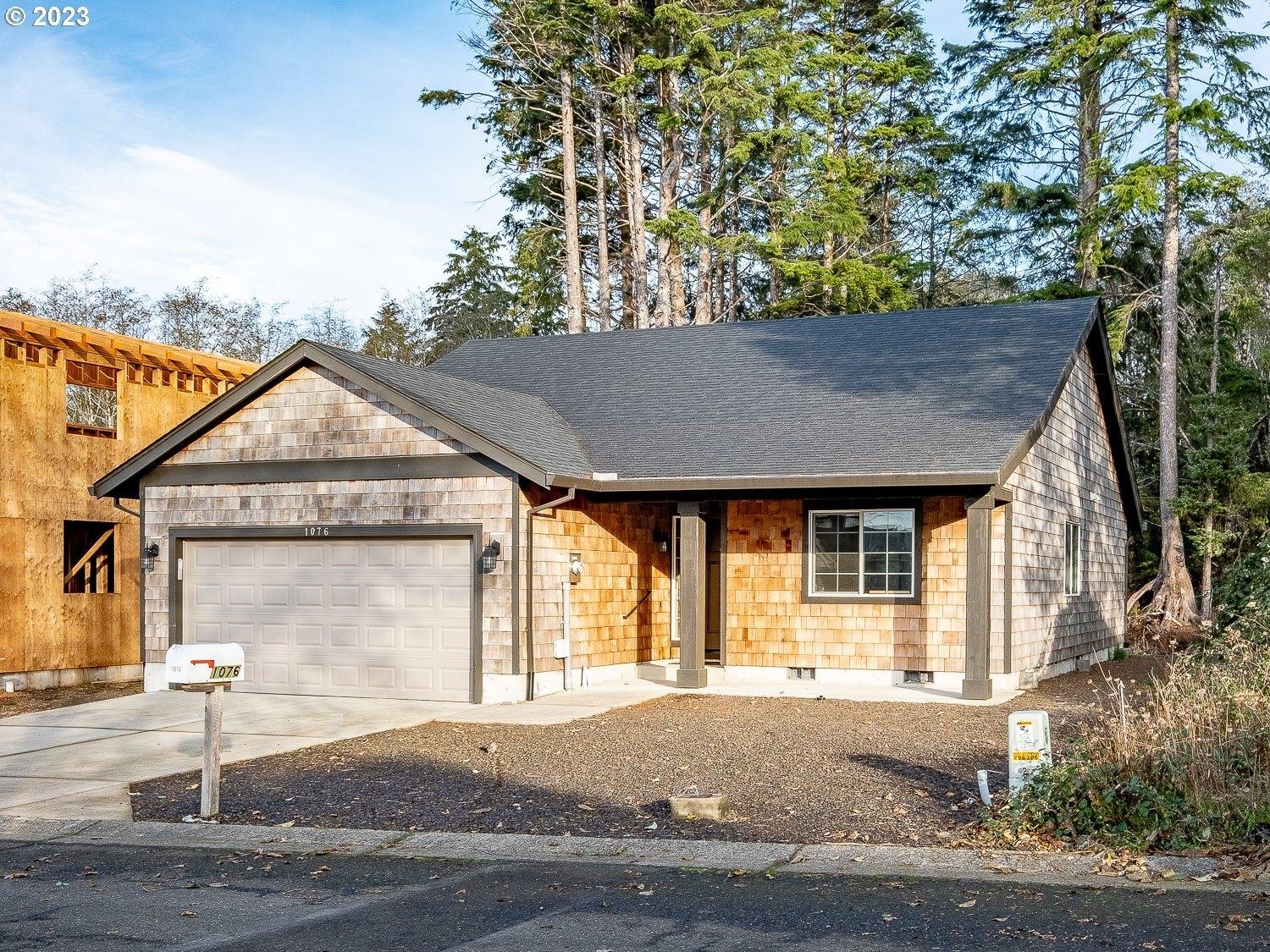 Ne 12th Ave, Rockaway Beach, OR 97136