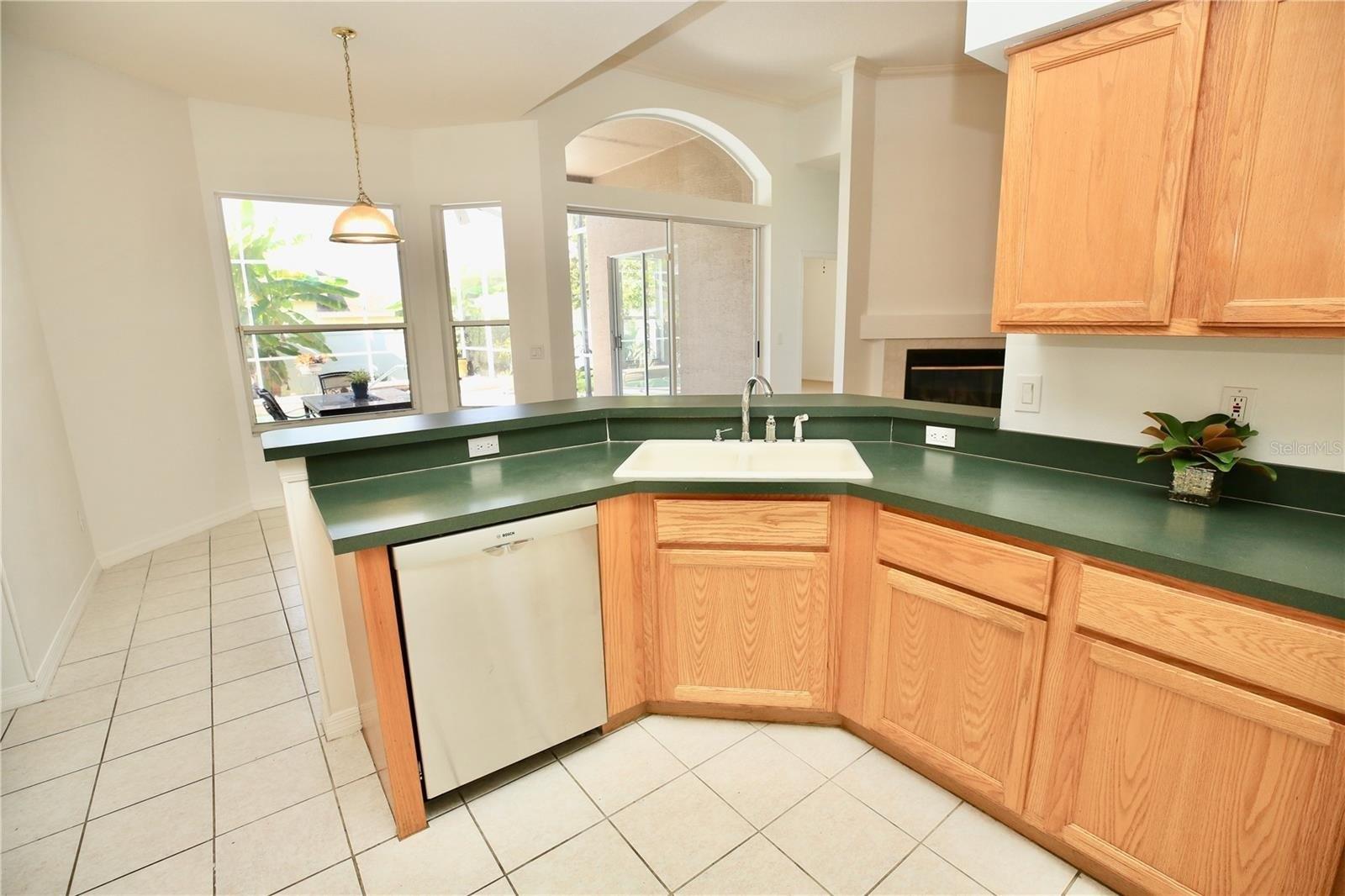 Sparrows Nest Dr, Lutz, FL 33558