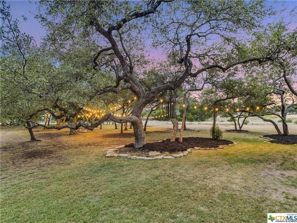 Lloyd Ln, Dripping Springs, TX 78620