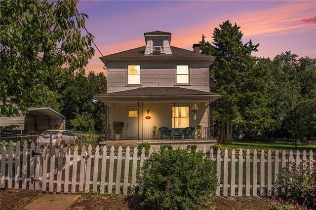 Norton Ave, Kansas City, MO 64127