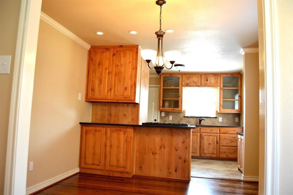 W Bewick St, Fort Worth, TX 76109