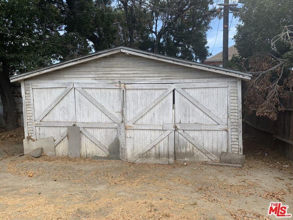 W 50th St, Los Angeles, CA 90037