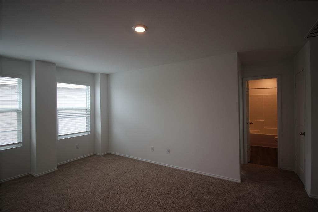 Paragon Trl, Forney, TX 75126