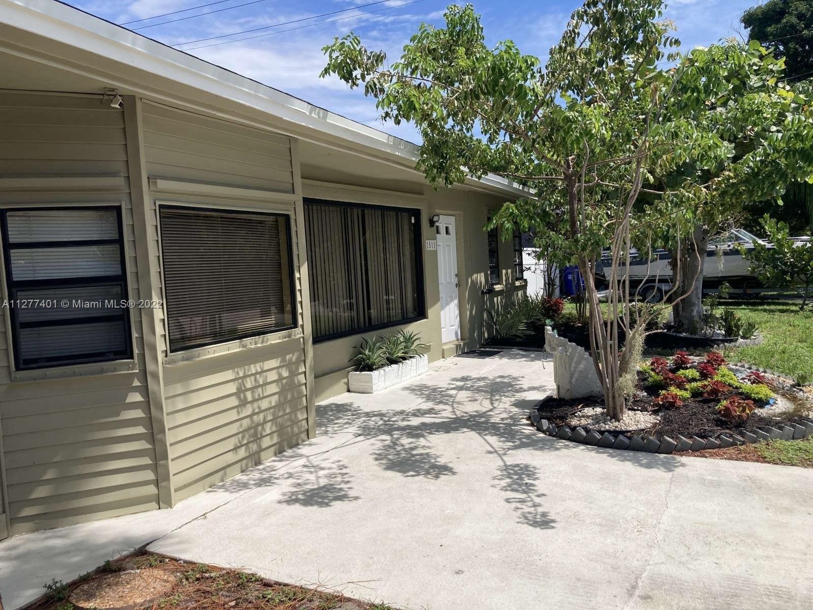 Ne 32nd Ct, Pompano Beach, FL 33064