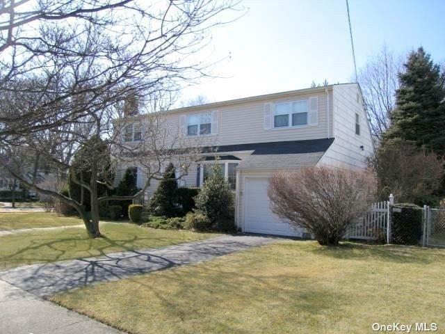 Bannon Pl, Massapequa Park, NY 11762