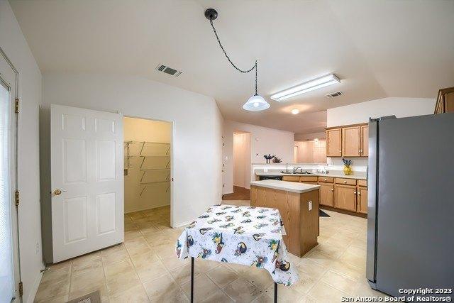 Kirk Ln, San Antonio, TX 78240