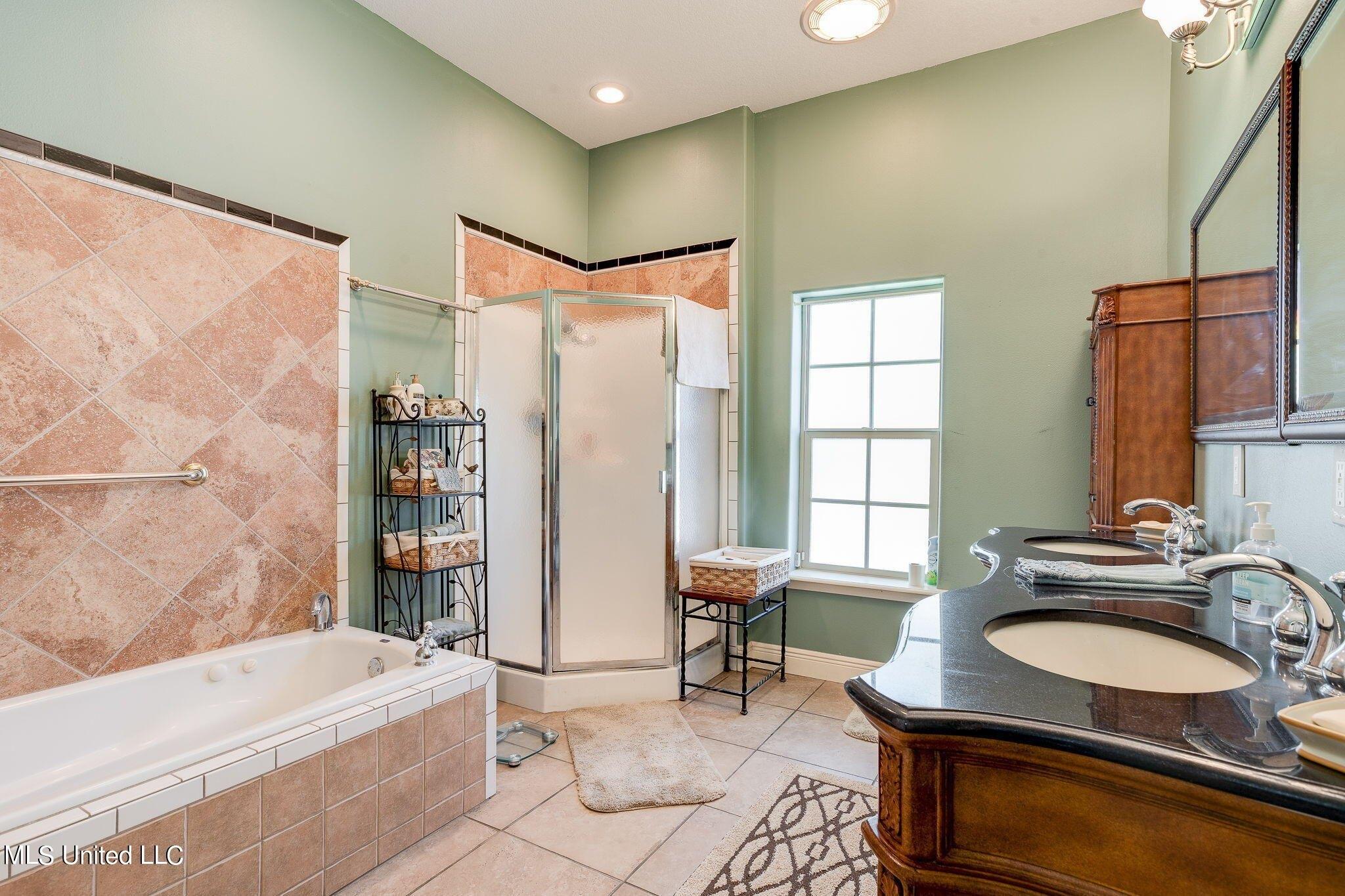 Sharon Hills Dr, Biloxi, MS 39532
