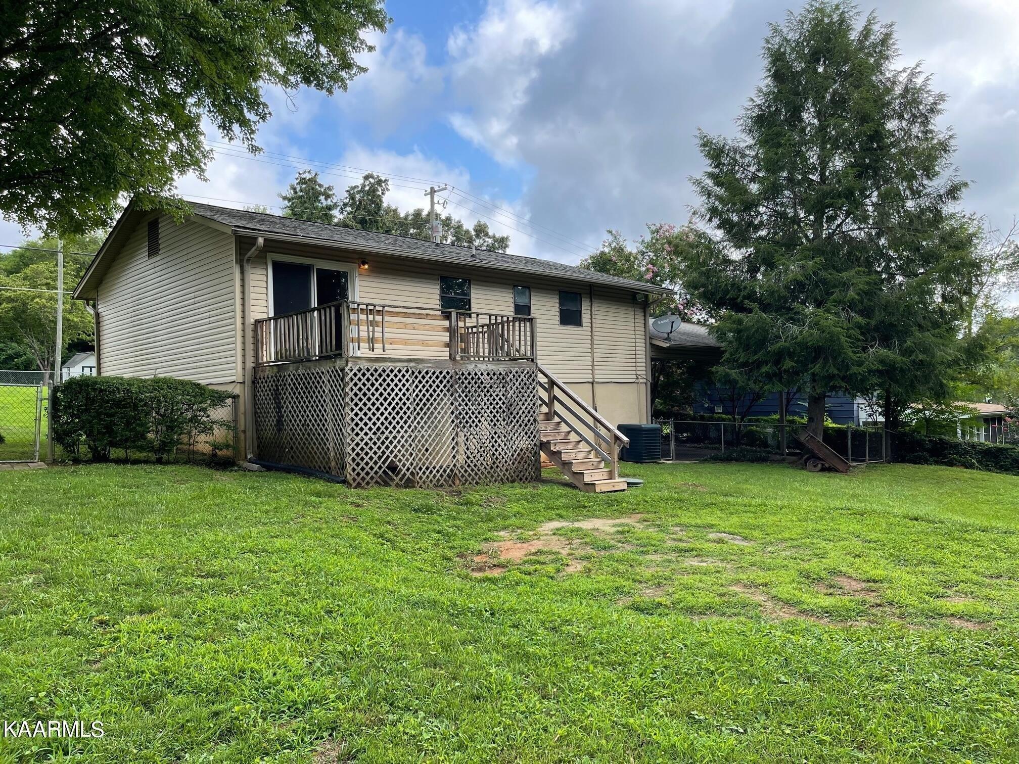 Queensbury Dr, Knoxville, TN 37919