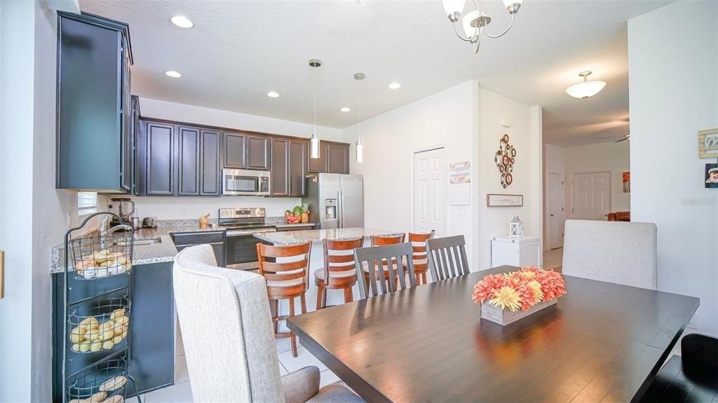 E 10th St, Apopka, FL 32703