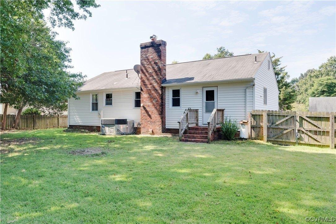 Briarcliffe Dr, Colonial Heights, VA 23834