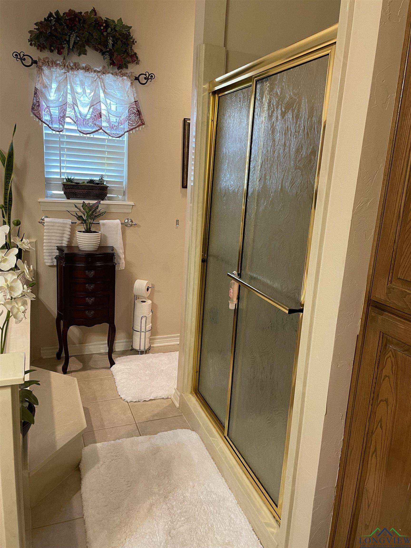 E Main St, Henderson, TX 75652