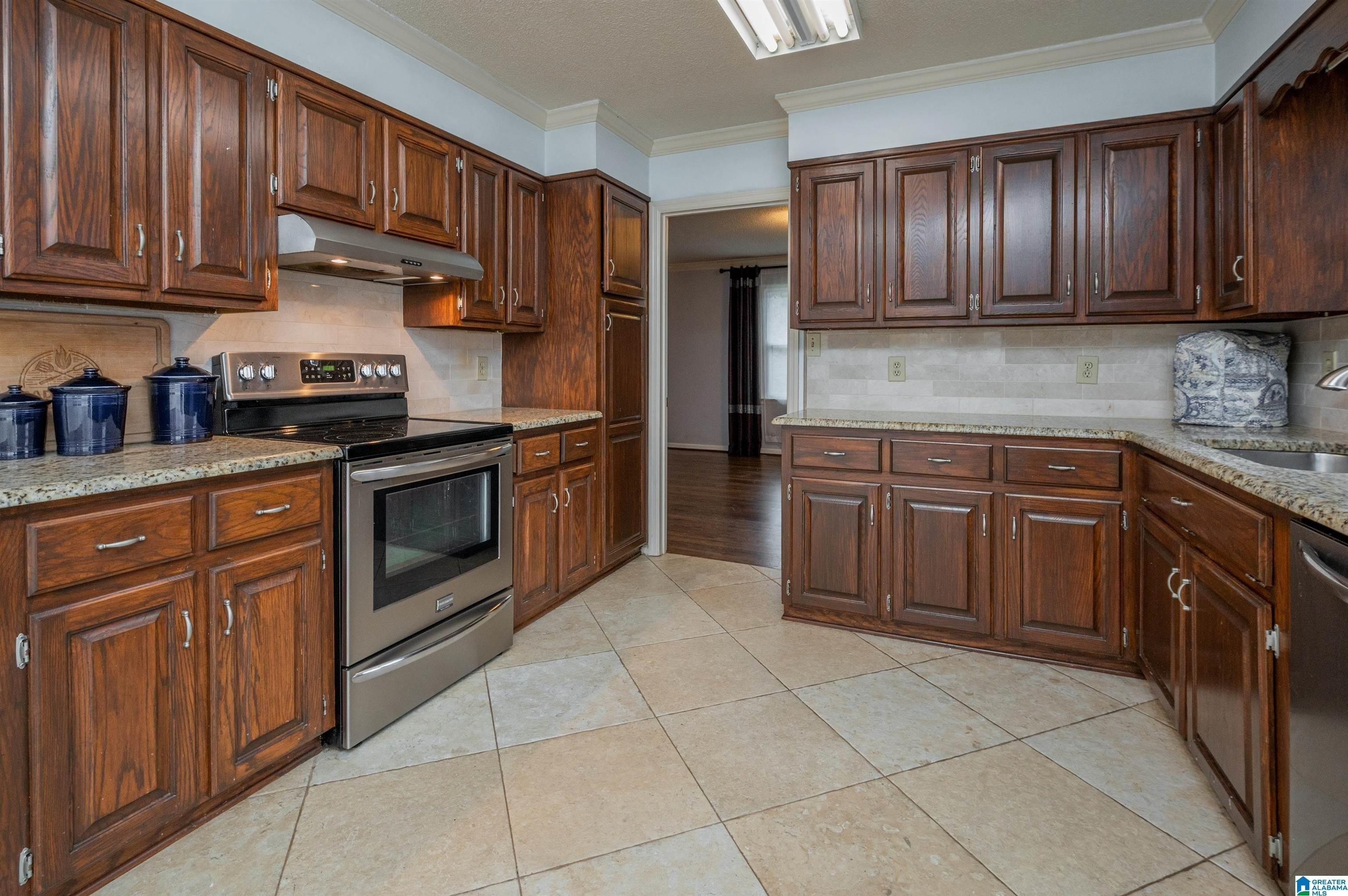 Panorama Trl, Vestavia Hills, AL 35216