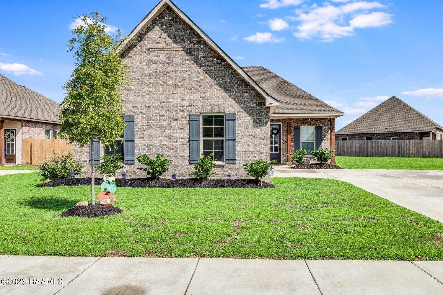 Archer St, Youngsville, LA 70592