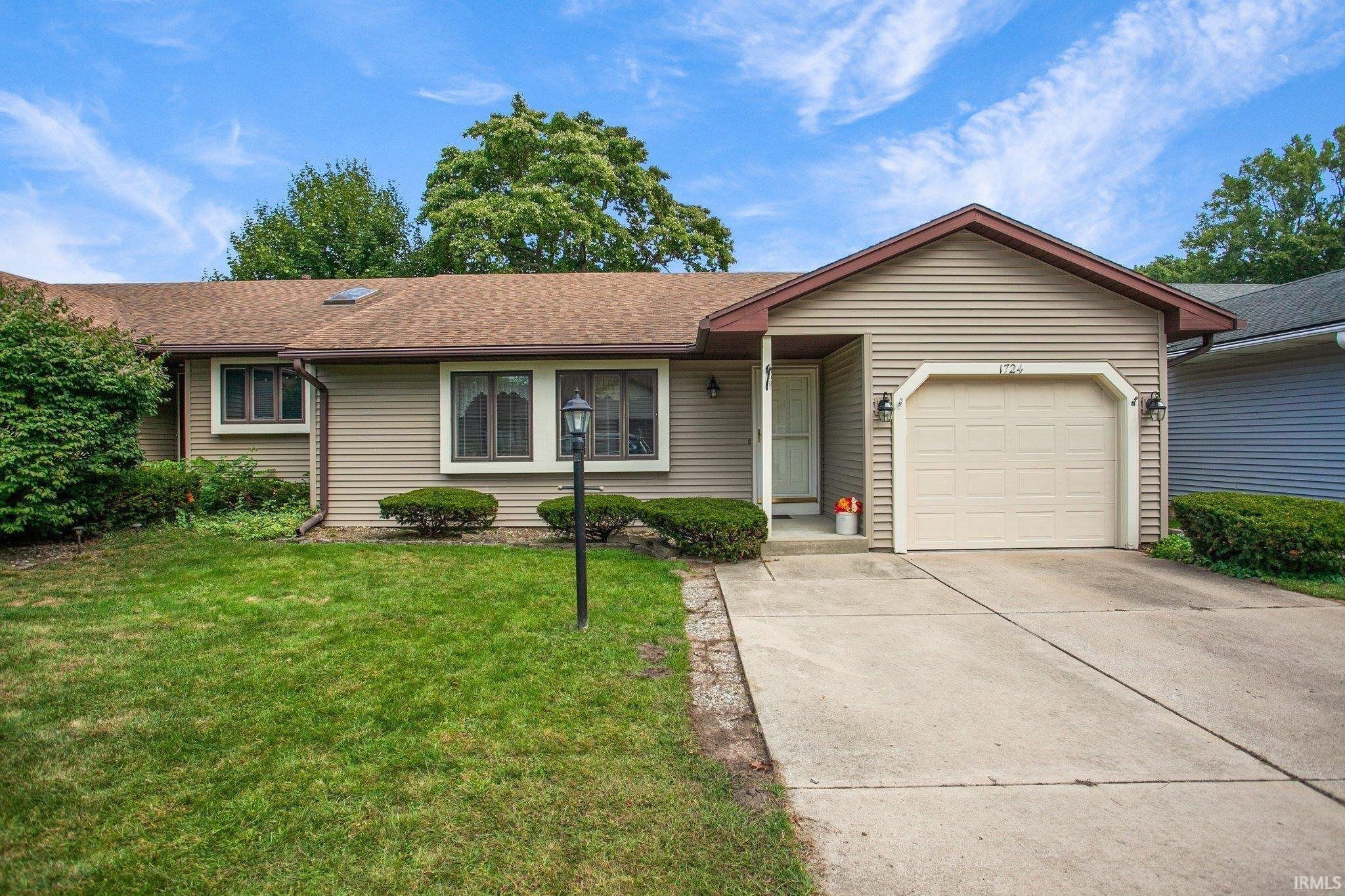 Lowell Wood W, Mishawaka, IN 46545