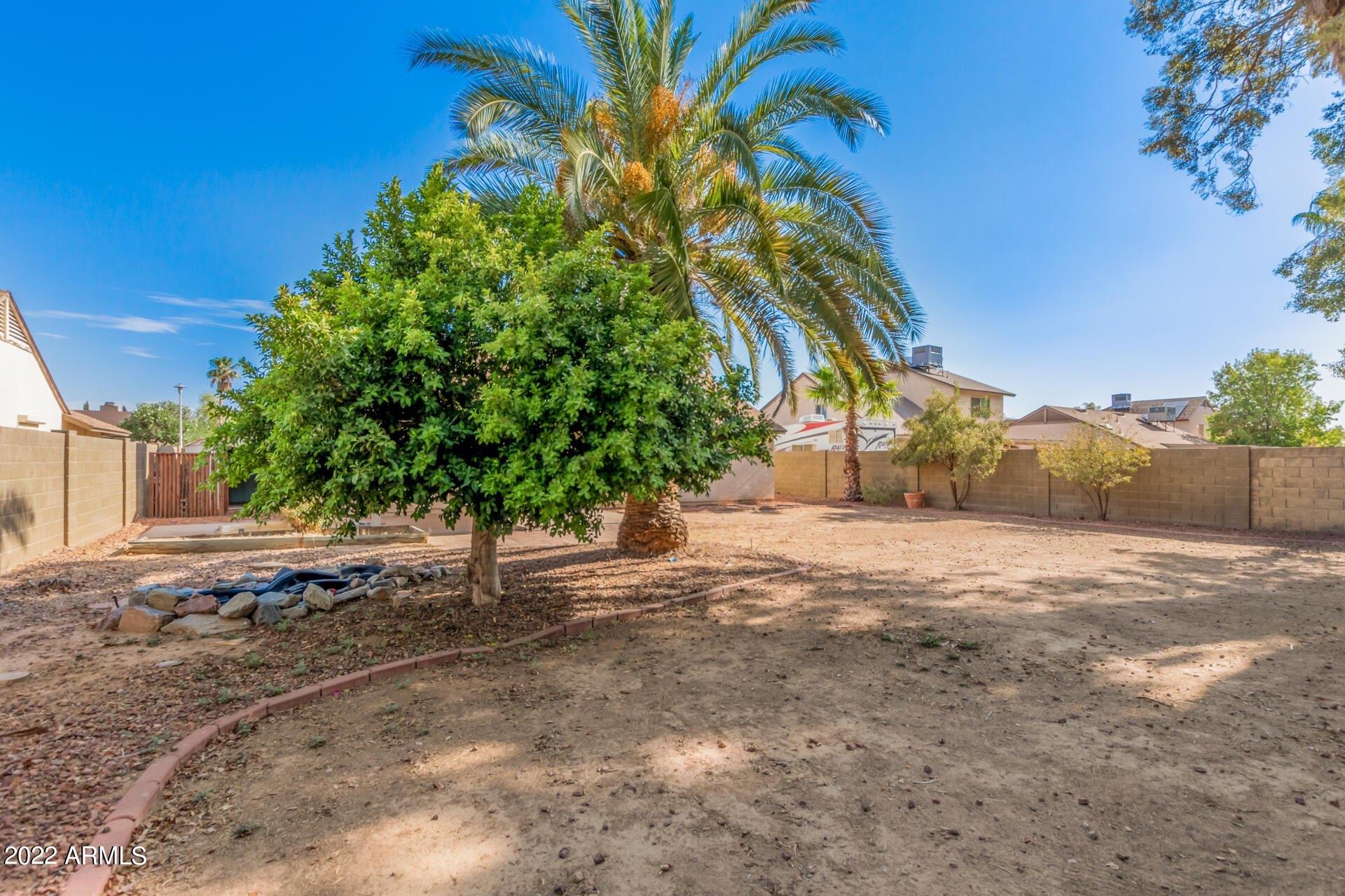 E Everett Dr, Phoenix, AZ 85032