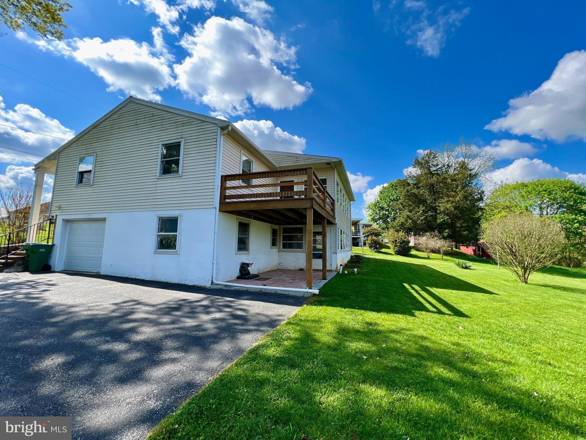 York Rd, York, PA 17407