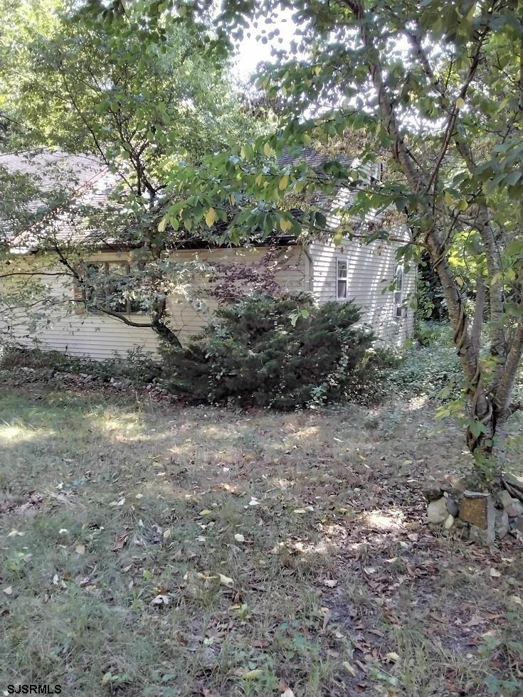 Fernwood Ave, Egg Harbor Township, NJ 08234