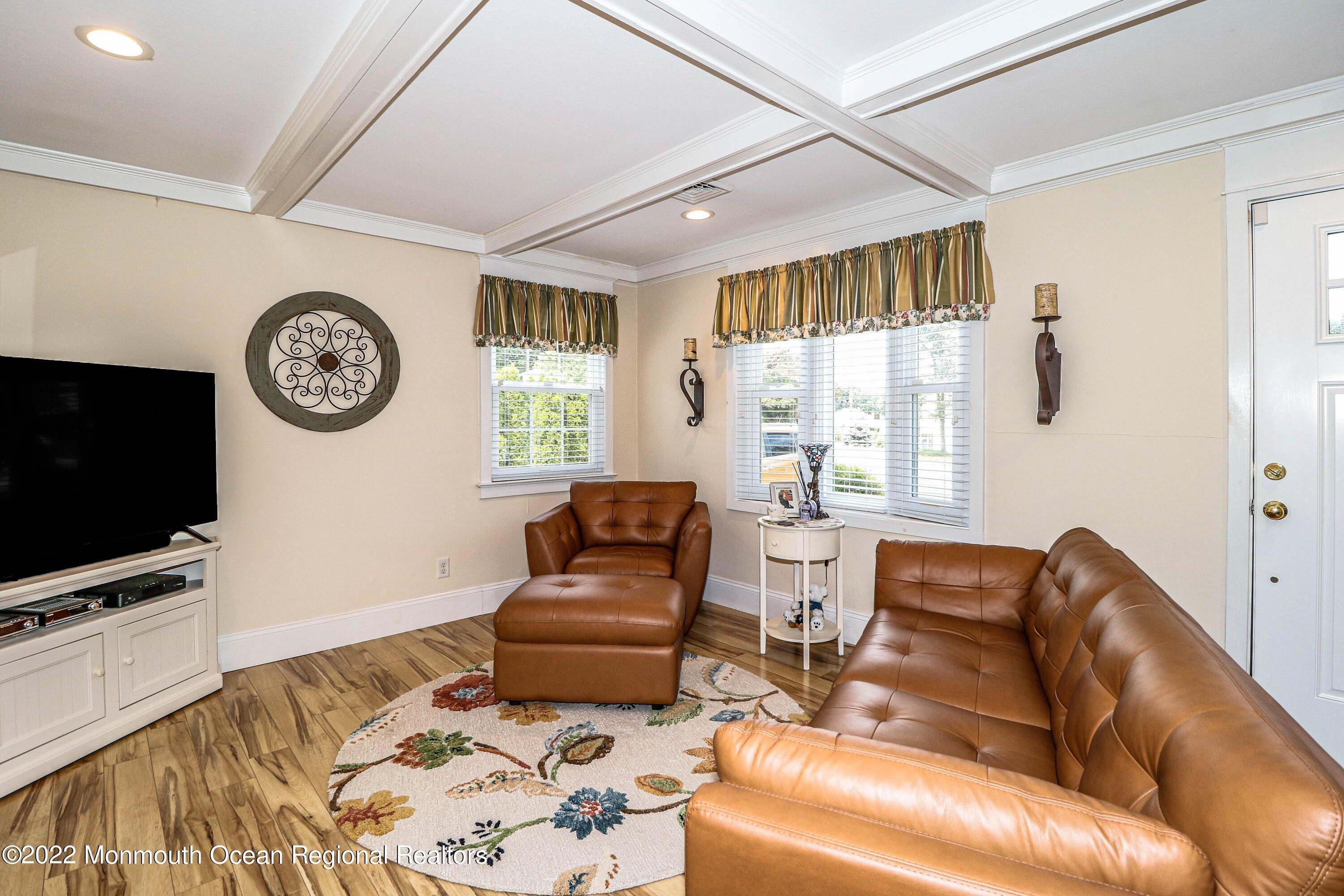 Wyckoff Rd, Eatontown, NJ 07724