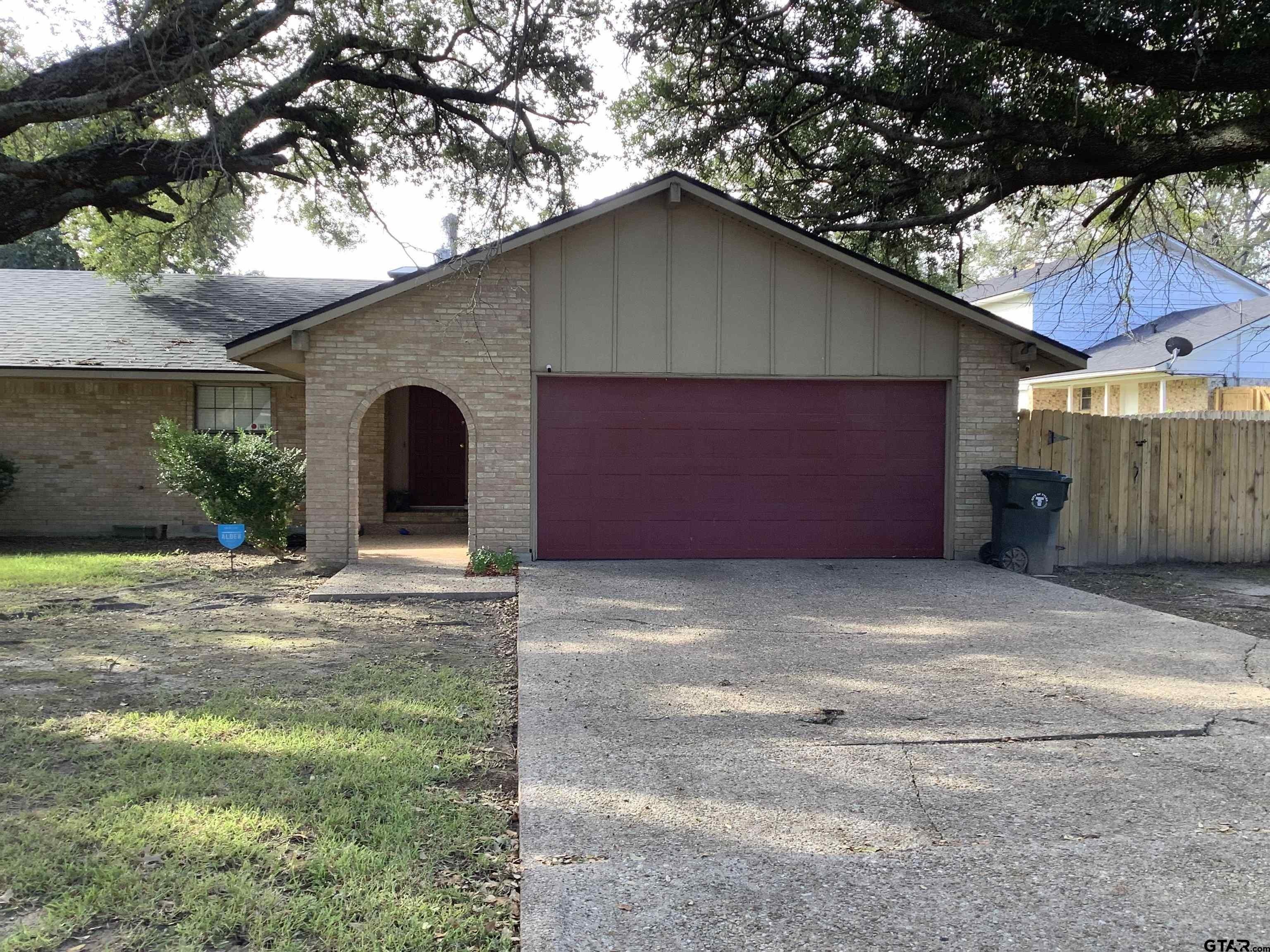 Foxglove Cir, Tyler, TX 75703