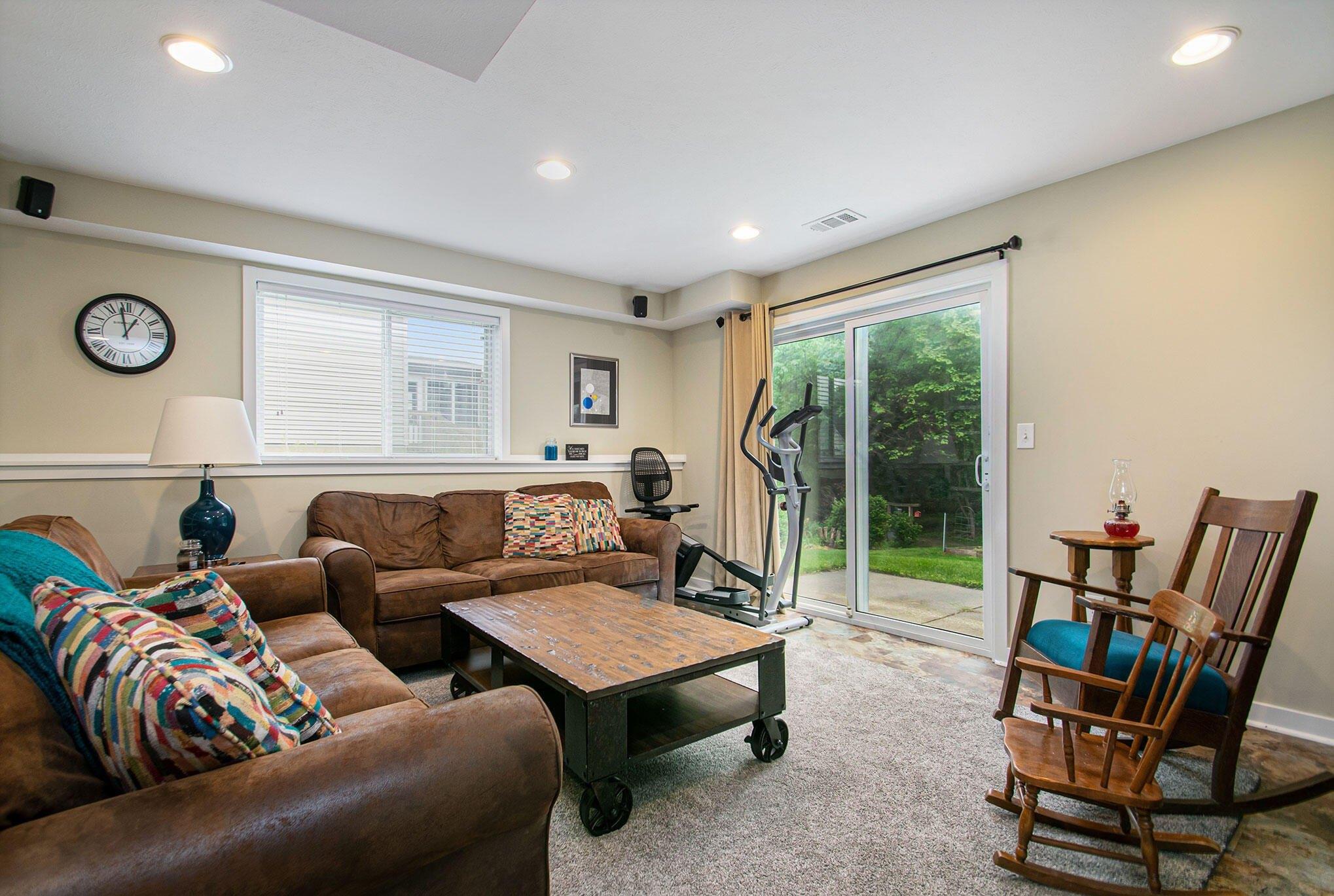 Pinnacle Dr Sw, Wyoming, MI 49519