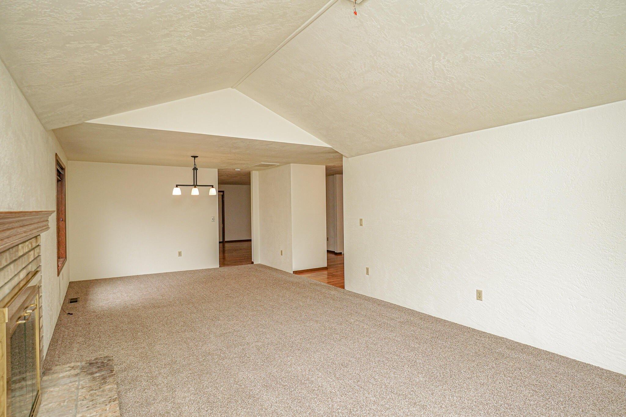 Willow Glen Way, Medford, OR 97504