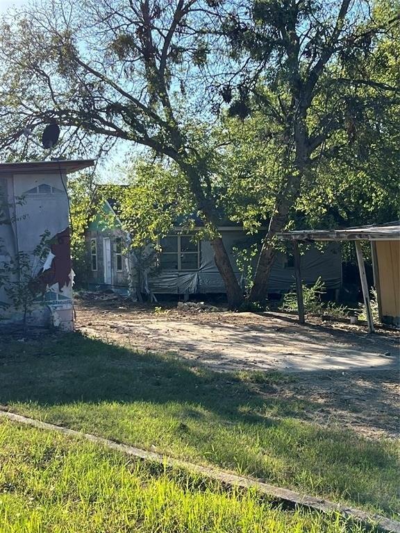Kenesaw Dr, Dallas, TX 75212