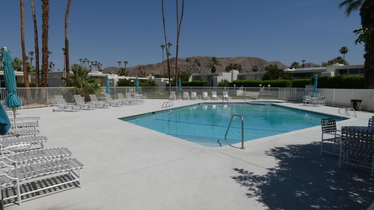 E La Verne Way, Palm Springs, CA 92264