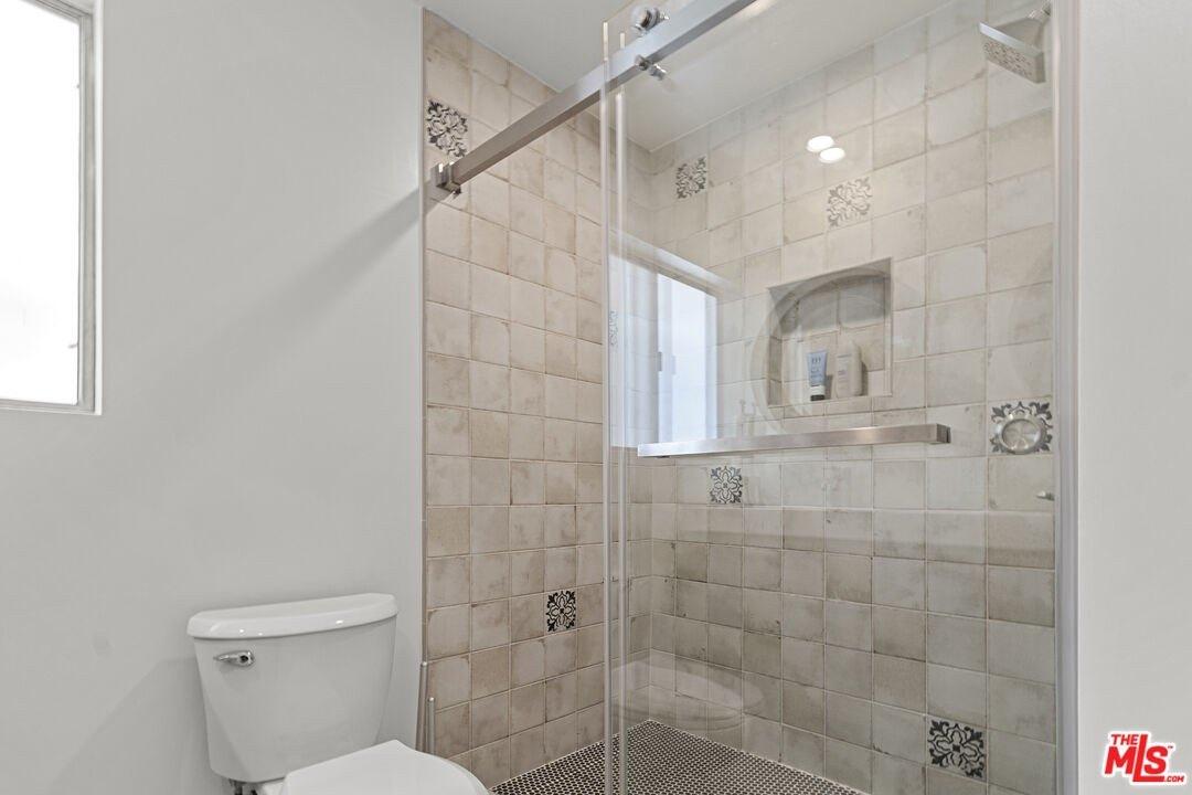 La Condesa Dr, Los Angeles, CA 90049