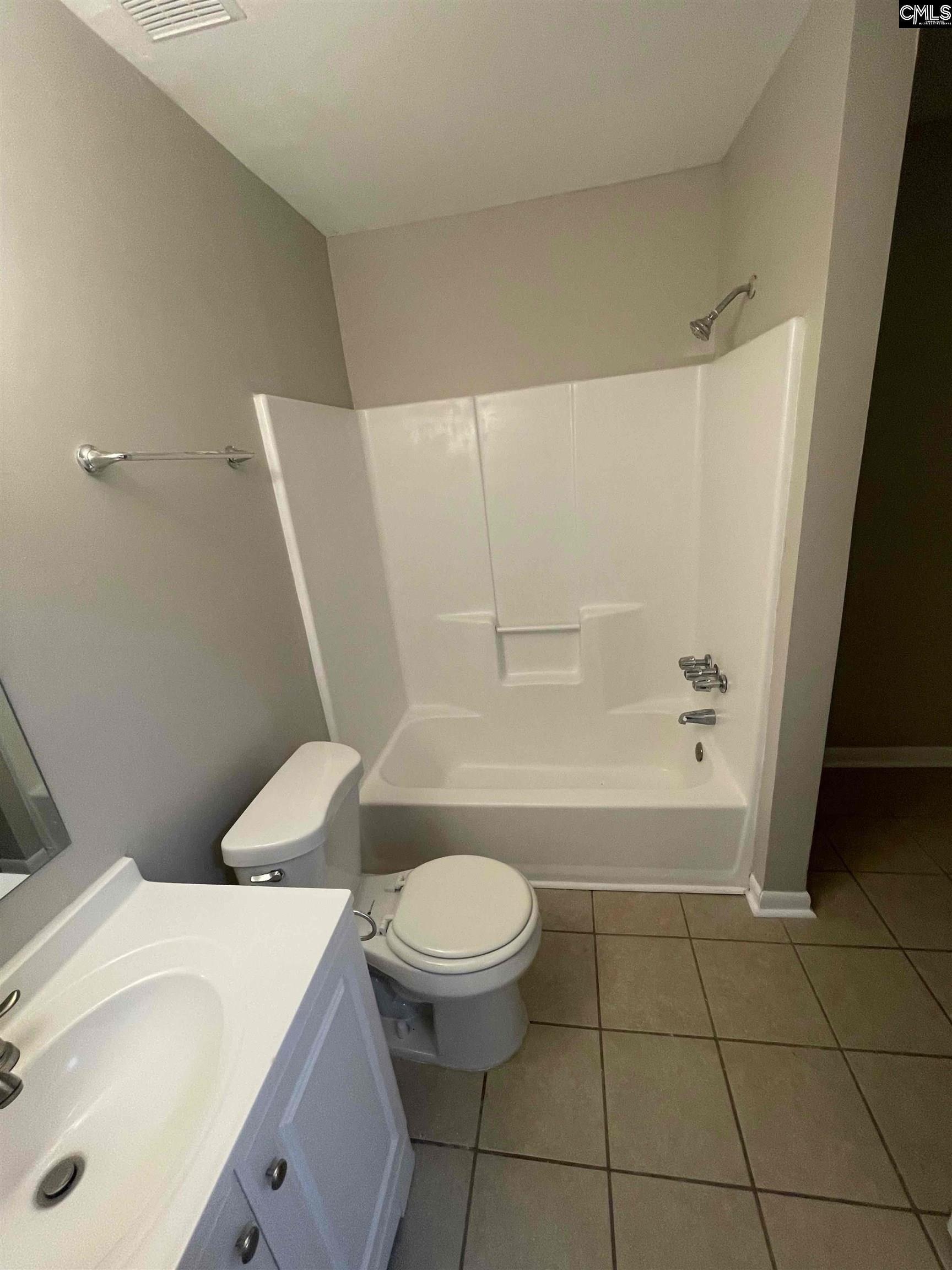 Raintree Ln, Hopkins, SC 29061