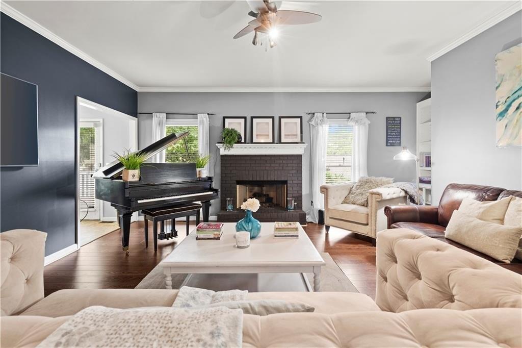 Deerwood Ln, Stone Mountain, GA 30087