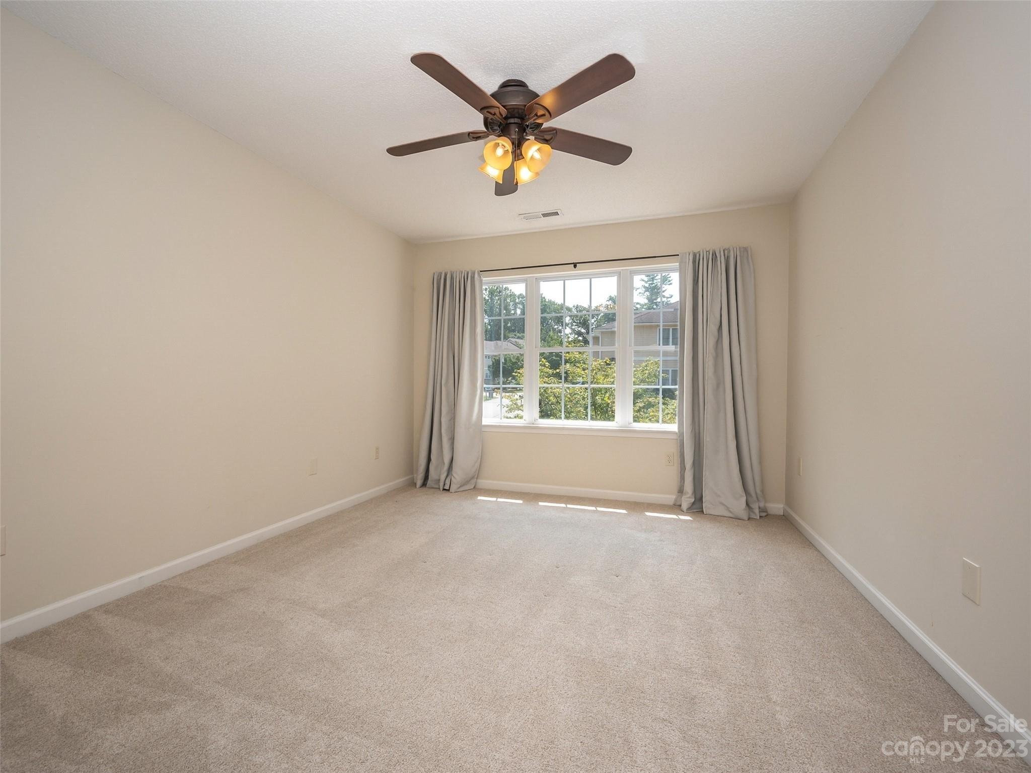 Farm Ln, Mills River, NC 28759