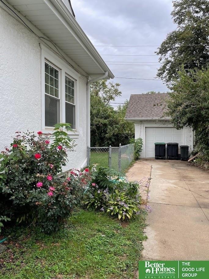 Nicholas St, Omaha, NE 68132
