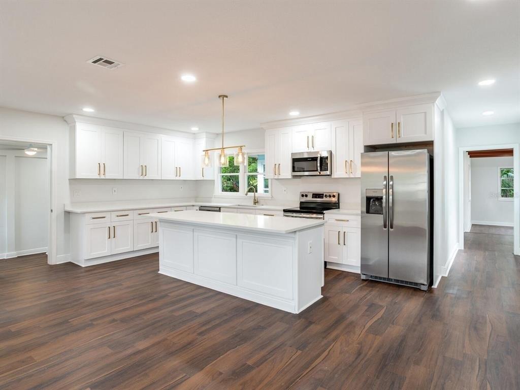 S Wilson Ave, Lakeland, FL 33801