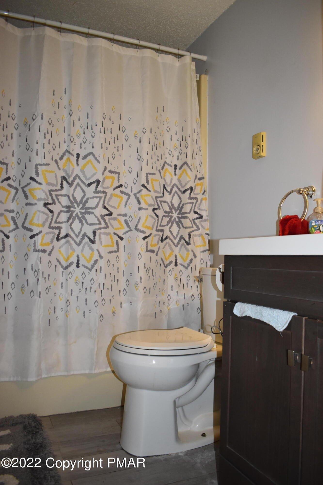 Cedar Dr, Long Pond, PA 18334