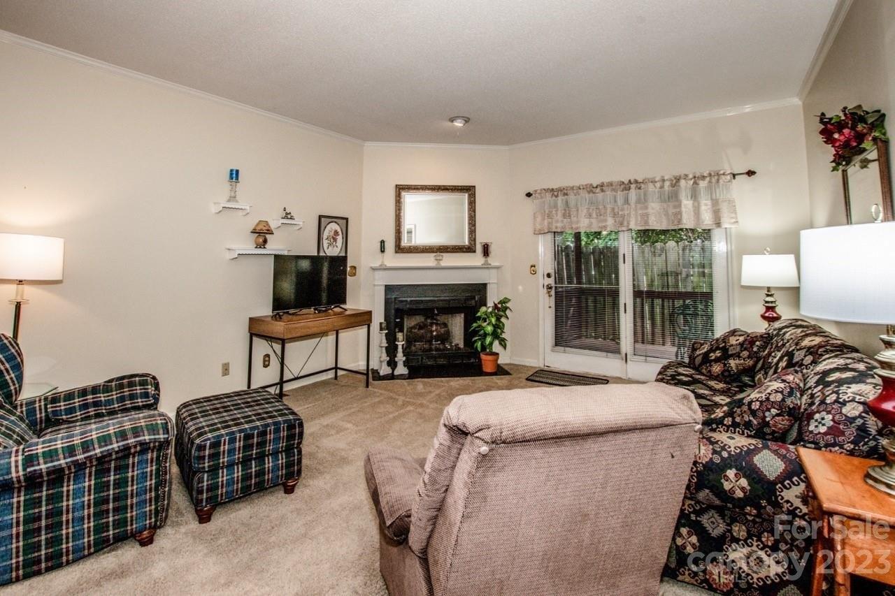 Ramsey Ct, Statesville, NC 28677