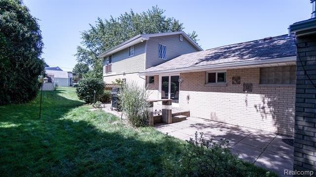 Sylvanview Dr, Clarkston, MI 48348