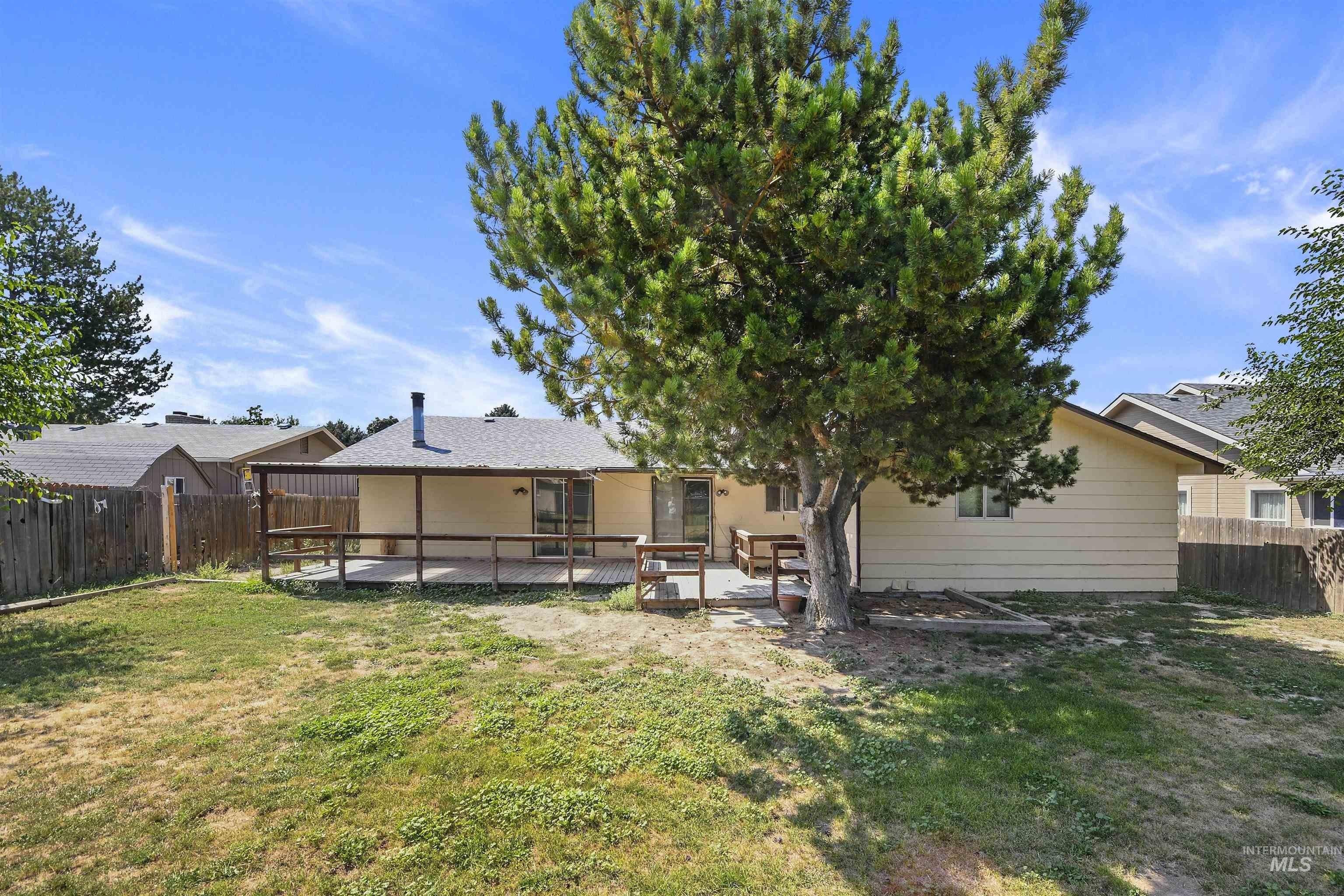 Sandalwood Dr, Caldwell, ID 83605