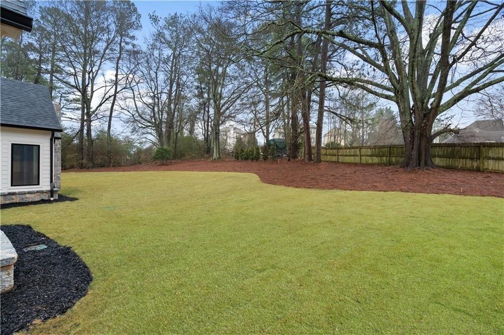Mayfield Cir, Alpharetta, GA 30009