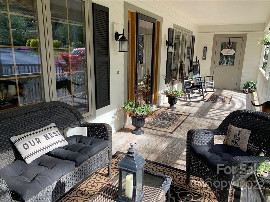 Winding Way Ln, Hendersonville, NC 28792