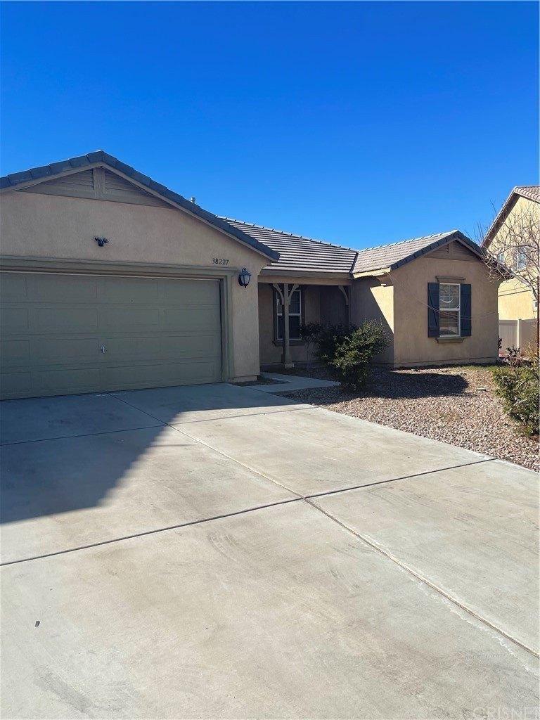 Versailles St, Palmdale, CA 93552