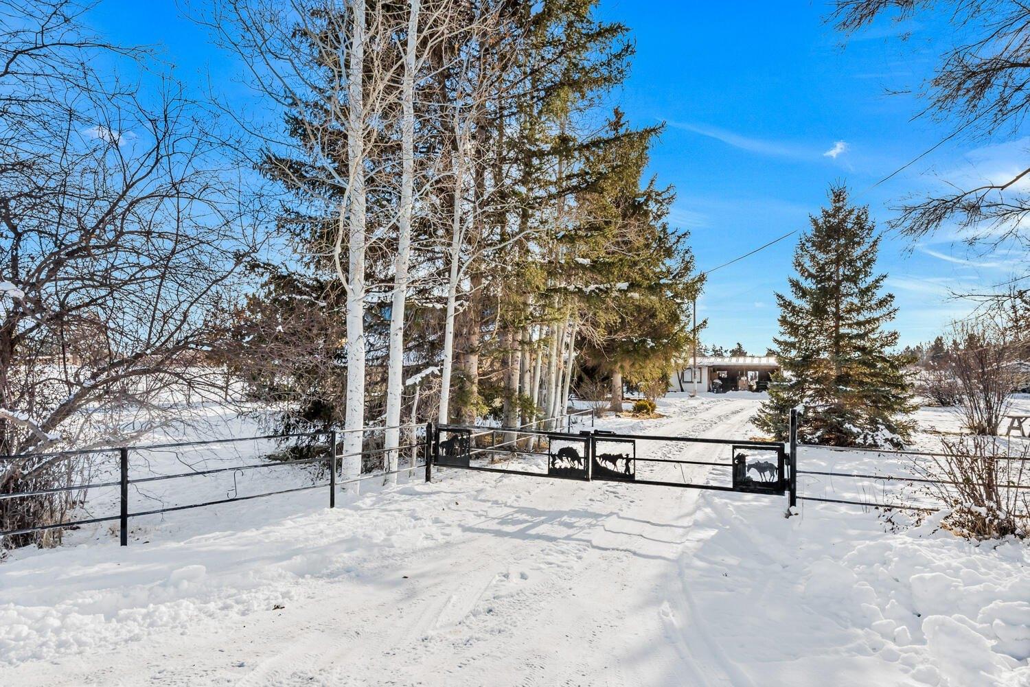 Sw Quarry Ave, Redmond, OR 97756