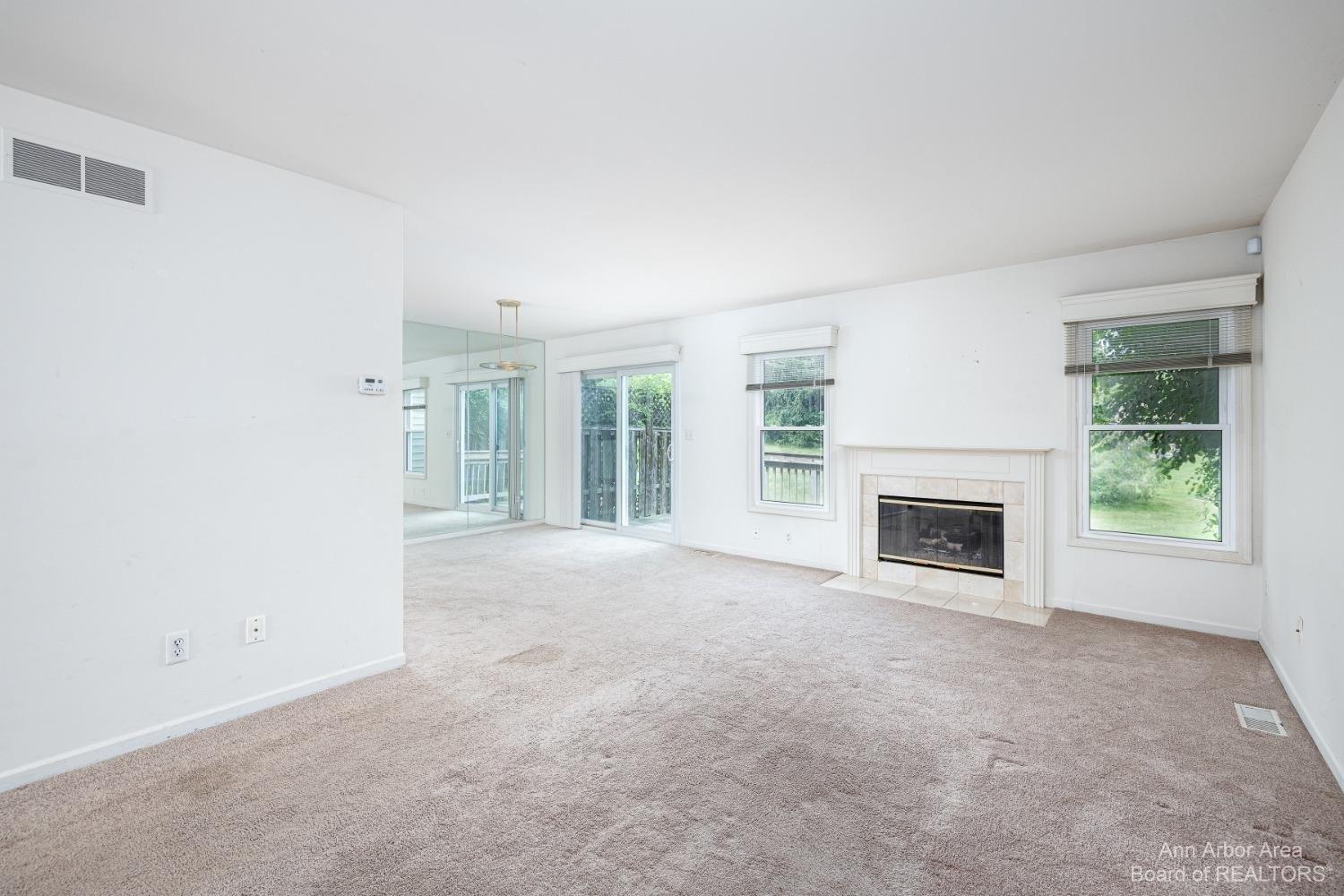 Liberty Pointe Dr, Ann Arbor, MI 48103