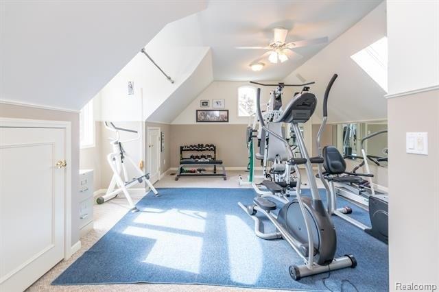 Jefferson Ave, Harrison Township, MI 48045