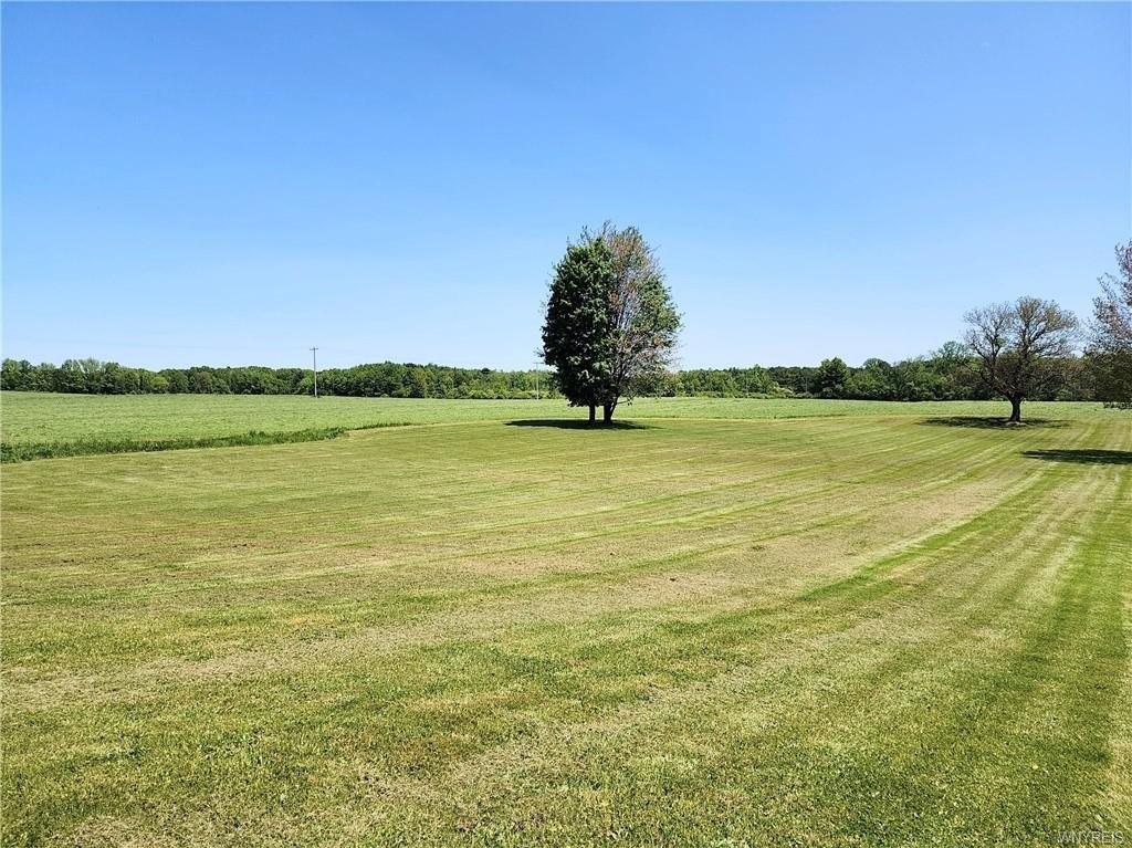 S Quaker Rd, Gowanda, NY 14070