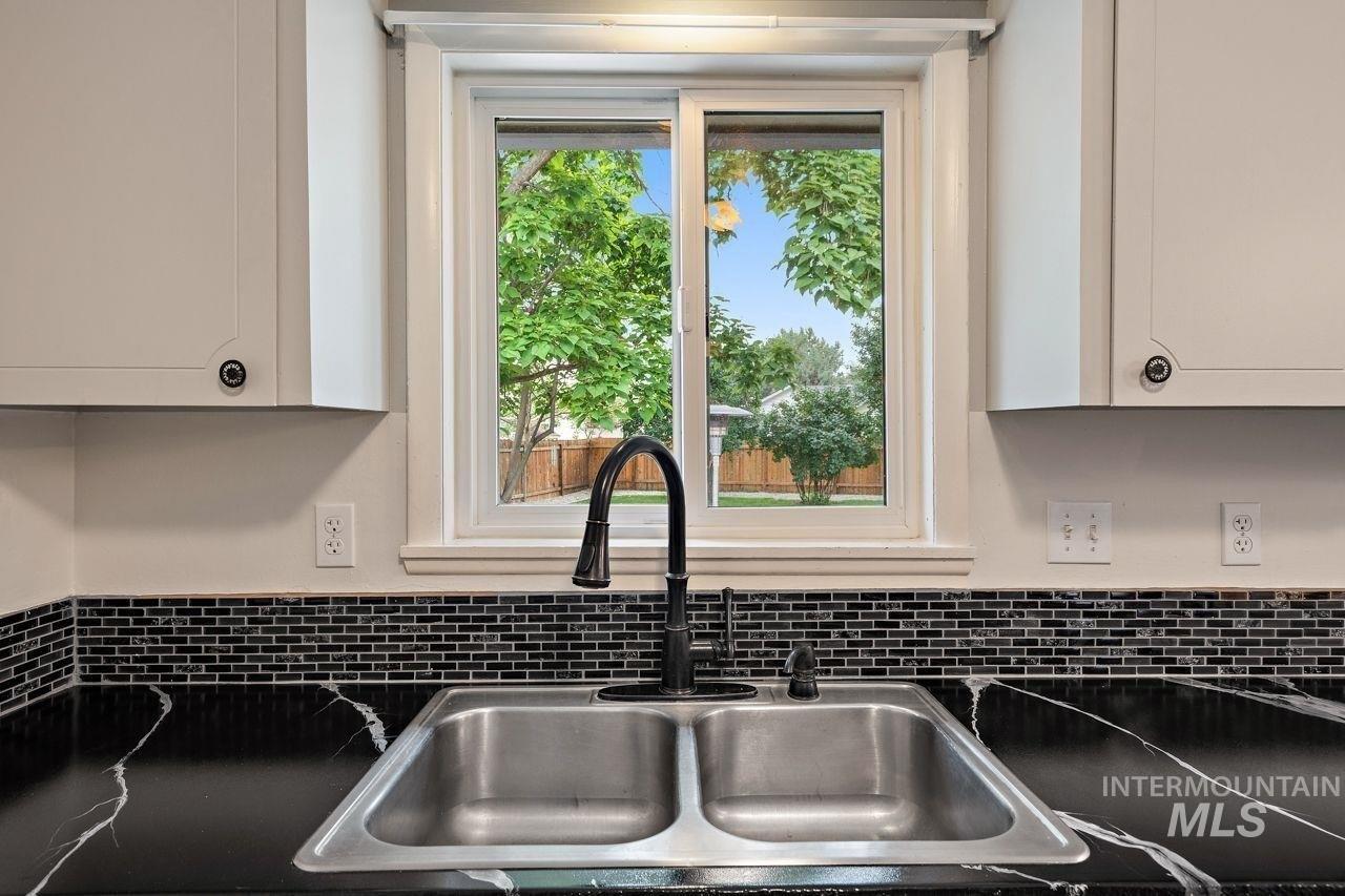W Dalton Pl, Boise, ID 83704
