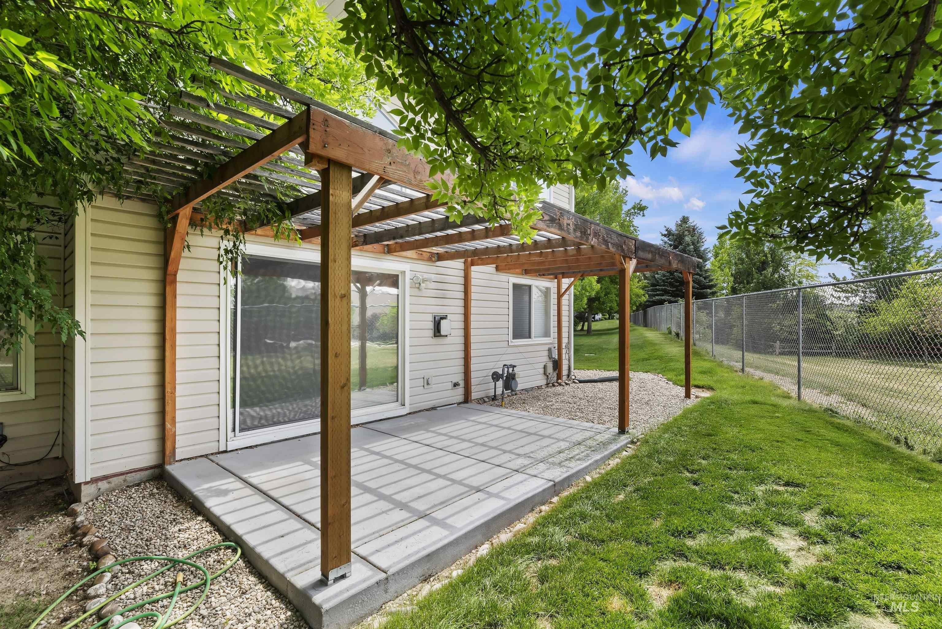 S Adonis Pl, Boise, ID 83716
